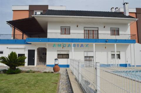 ANG900 - Moradia T3 + T2 + T1 para Venda no Entroncamento