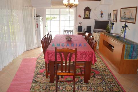 ANG900 - Moradia T3 + T2 + T1 para Venda no Entroncamento