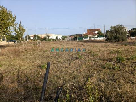 ANG902 - Terreno de 520m2 para Venda em Leiria