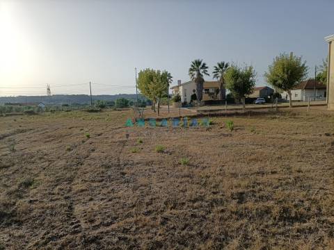 ANG903 - Terreno de 379m2 para Venda em Leiria