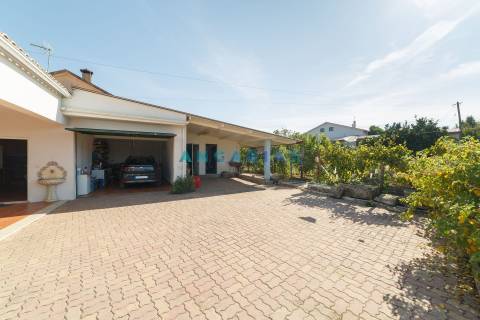 ANG906 - Moradia T3 para Venda em Soure