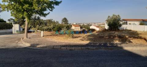 ANG928 - Terreno de 549 m2 para Venda em Parceiros, Leiria