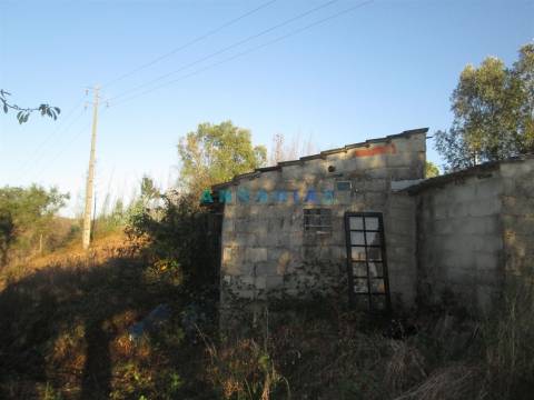ANG930 - Terreno para Venda em Valongo, Colmeias