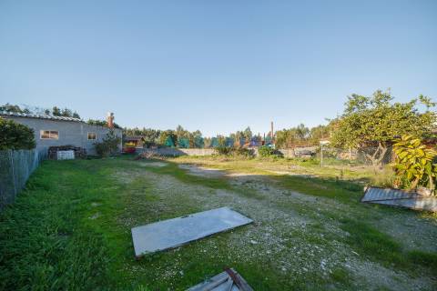 ANG977 - Moradia T4 para Venda em Porto de Mós