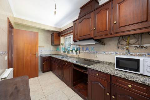 ANG987 - Prédio para Venda em Pedreiras, Porto de Mós, Leiria