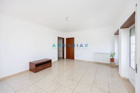 ANG987 - Prédio para Venda em Pedreiras, Porto de Mós, Leiria