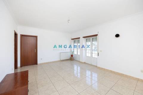 ANG987 - Prédio para Venda em Pedreiras, Porto de Mós, Leiria