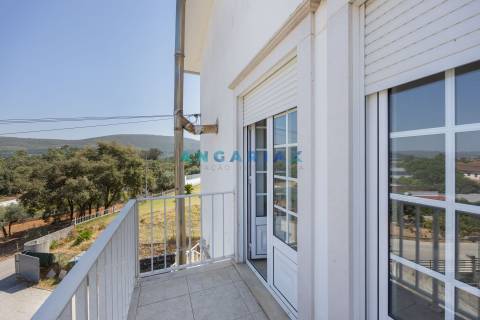 ANG987 - Prédio para Venda em Pedreiras, Porto de Mós, Leiria