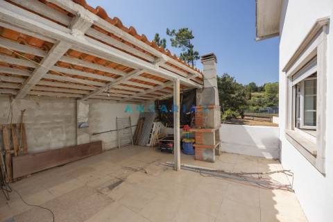 ANG987 - Prédio para Venda em Pedreiras, Porto de Mós, Leiria