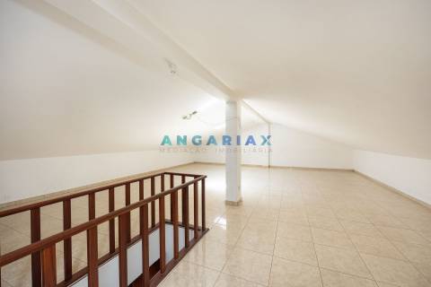 ANG987 - Prédio para Venda em Pedreiras, Porto de Mós, Leiria