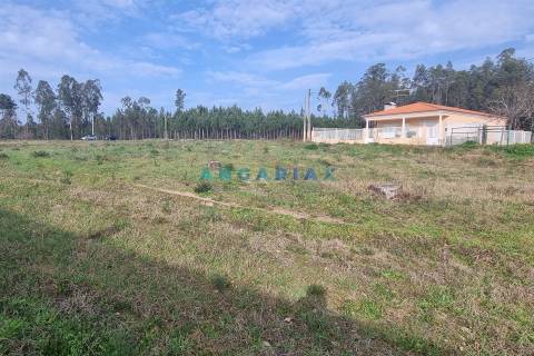ANG1016 - Terreno de 3345m2 à Venda em Maceira, Leiria