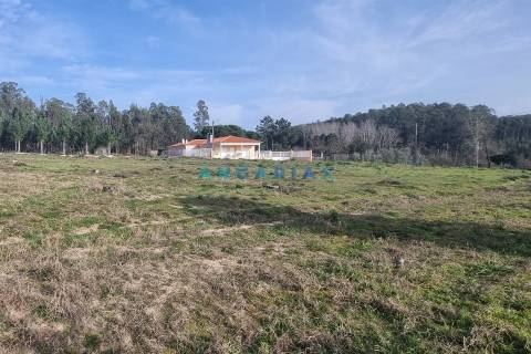 ANG1016 - Terreno de 3345m2 à Venda em Maceira, Leiria