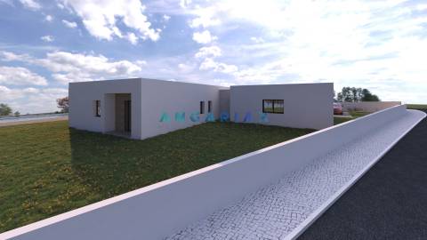 ANG1016 - Terreno de 3345m2 à Venda em Maceira, Leiria