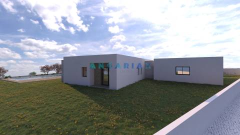 ANG1016 - Terreno de 3345m2 à Venda em Maceira, Leiria