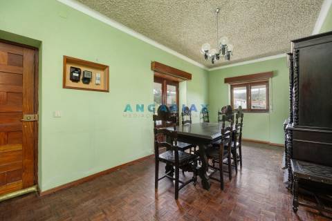 ANG1104 - Moradia T2+2 para Venda em Serro Ventoso, Porto de Mós