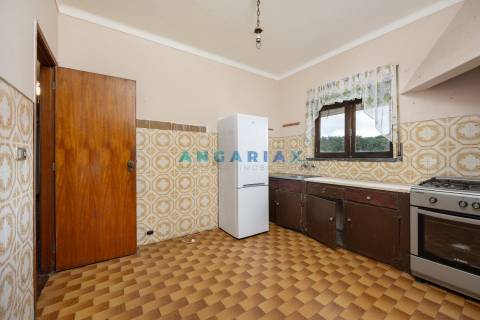 ANG1104 - Moradia T2+2 para Venda em Serro Ventoso, Porto de Mós