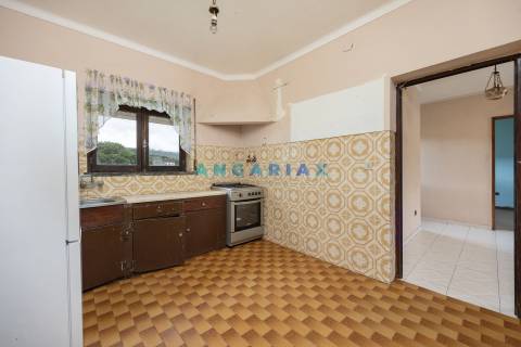 ANG1104 - Moradia T2+2 para Venda em Serro Ventoso, Porto de Mós