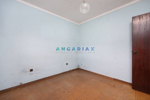 ANG1104 - Moradia T2+2 para Venda em Serro Ventoso, Porto de Mós