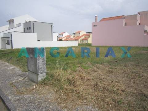 ANG1119 – Lote para Venda em Marinha Grande
