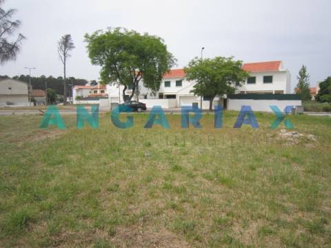 ANG1119 – Lote para Venda em Marinha Grande