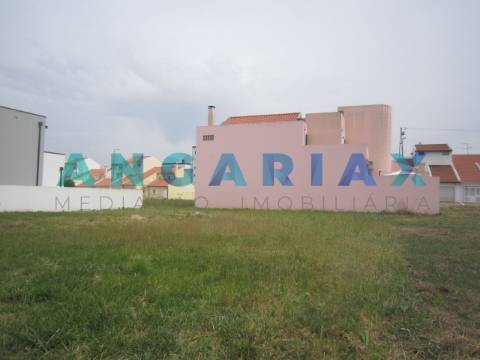 ANG1119 – Lote para Venda em Marinha Grande