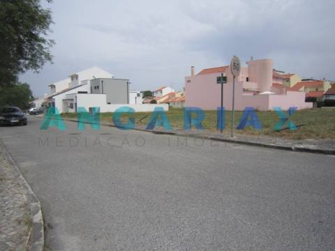 ANG1119 – Lote para Venda em Marinha Grande