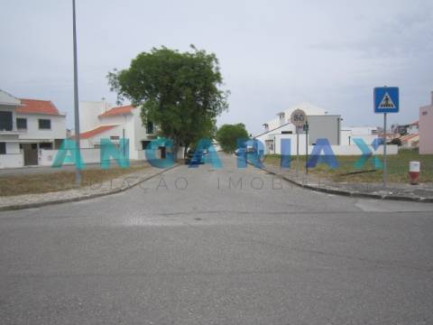 ANG1119 – Lote para Venda em Marinha Grande