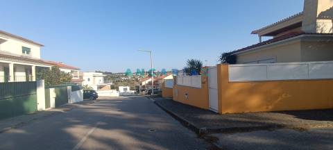 ANG1192 - Terreno com 416m2 para Venda em Leiria