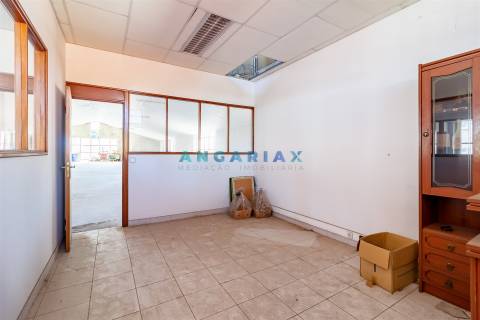 ANG1206 - Armazém para Venda em Batalha, Leiria