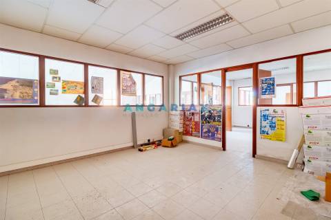 ANG1206 - Armazém para Venda em Batalha, Leiria