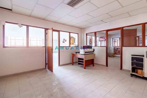 ANG1206 - Armazém para Venda em Batalha, Leiria