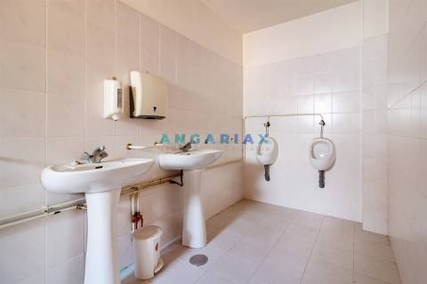 ANG1206 - Armazém para Venda em Batalha, Leiria