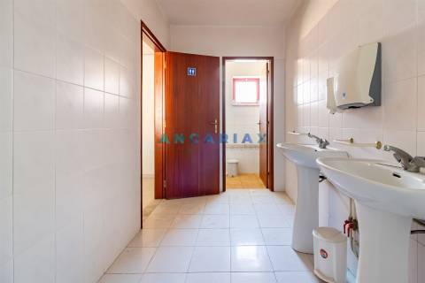 ANG1206 - Armazém para Venda em Batalha, Leiria