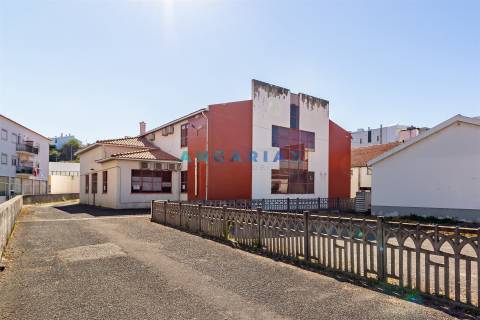 ANG1206 - Armazém para Venda em Batalha, Leiria