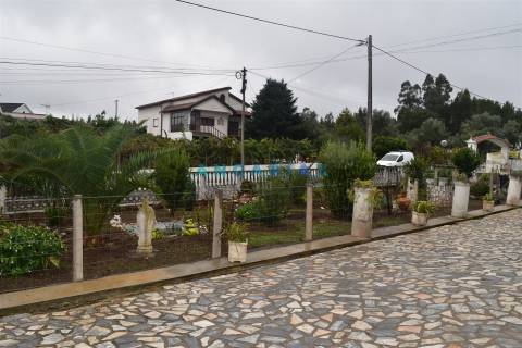 ANG1236 - Moradia T3 para Venda em Bairradas, Figueiró dos vinhos