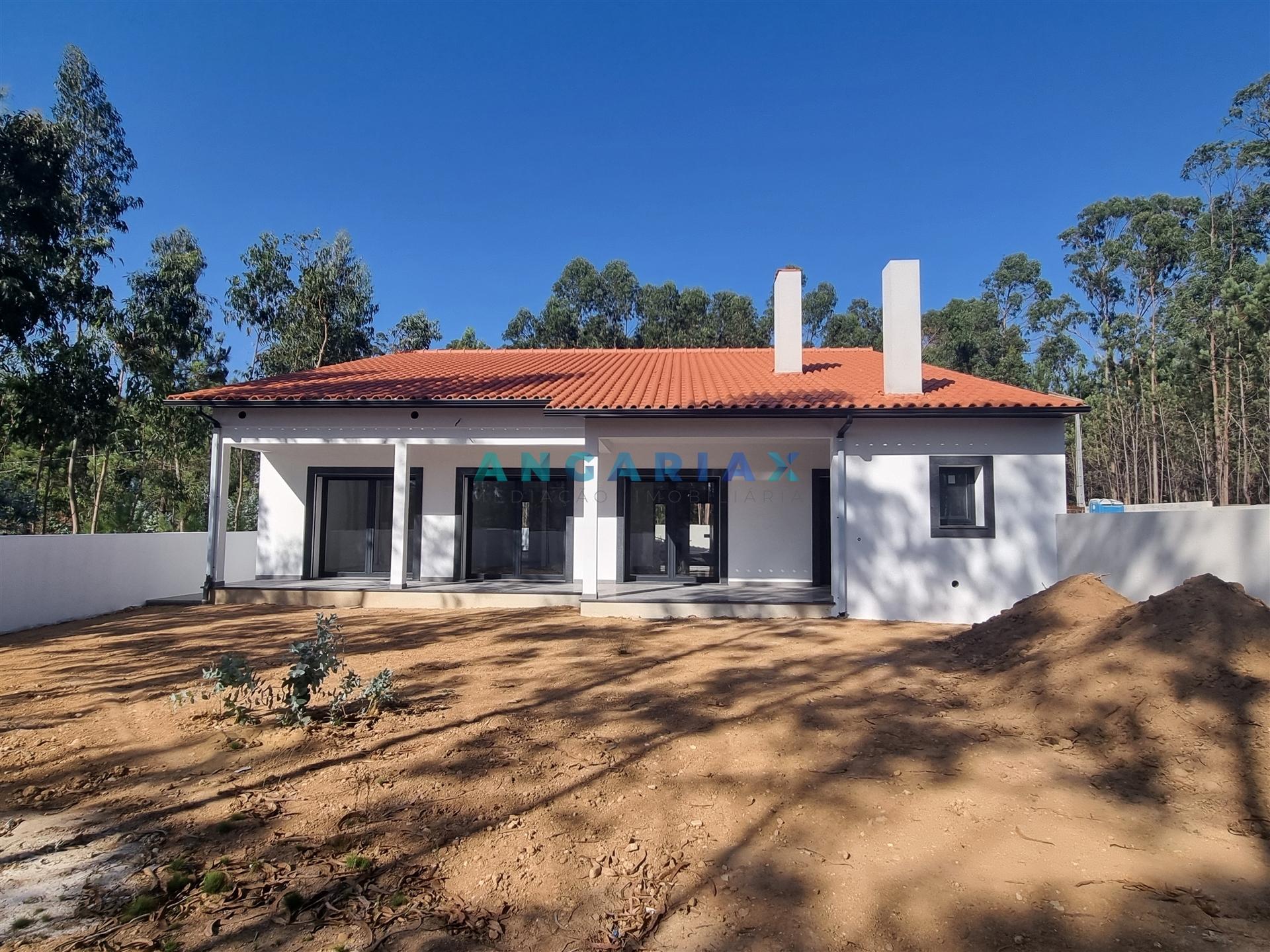 ANG1293 - Moradia T3 para Venda em Leiria