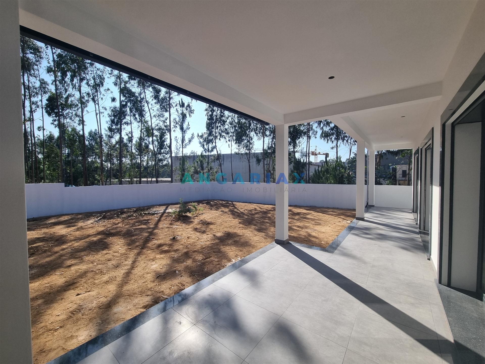 ANG1293 - Moradia T3 para Venda em Leiria