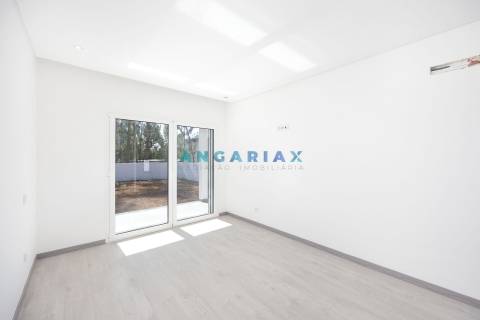 ANG1293 - Moradia T3 para Venda em Leiria