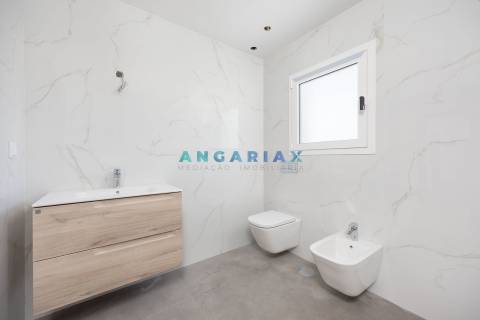 ANG1293 - Moradia T3 para Venda em Leiria