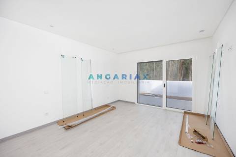 ANG1293 - Moradia T3 para Venda em Leiria