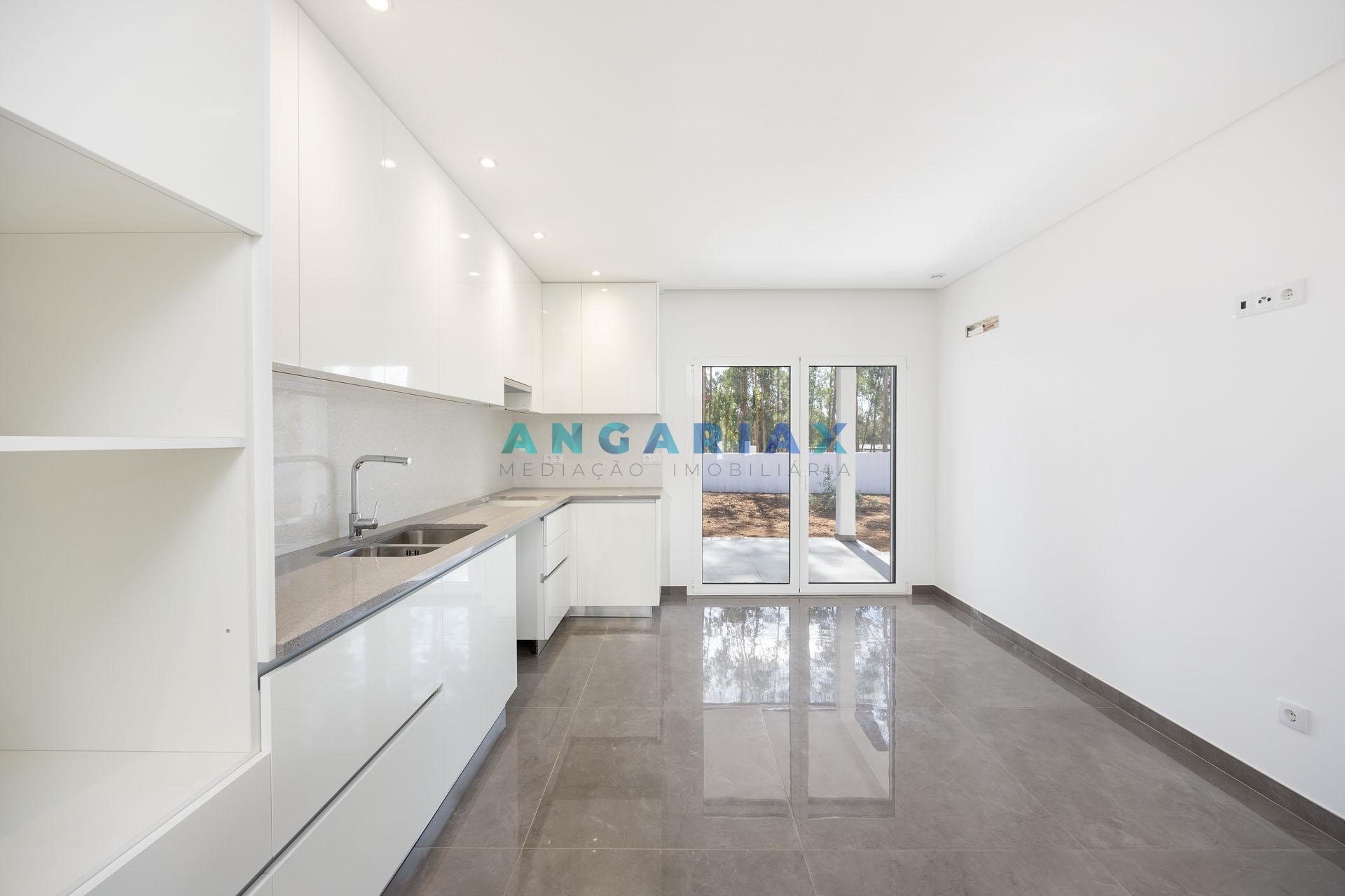 ANG1293 - Moradia T3 para Venda em Leiria