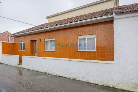 ANG1332 - Moradia T3 para Venda em Amor, Leiria