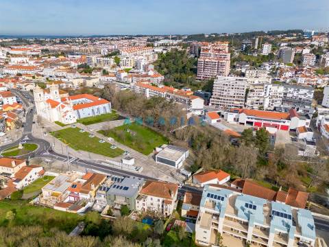 ANG1347 - Prédio para Venda em Leiria