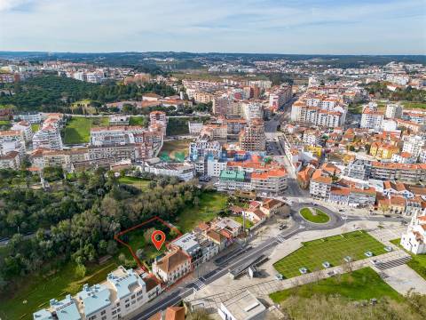 ANG1347 - Prédio para Venda em Leiria