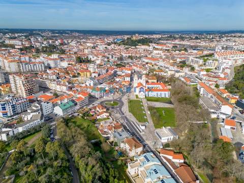 ANG1347 - Prédio para Venda em Leiria