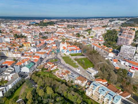 ANG1347 - Prédio para Venda em Leiria