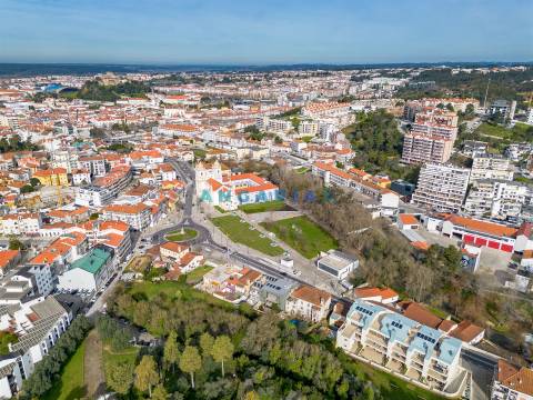 ANG1347 - Prédio para Venda em Leiria