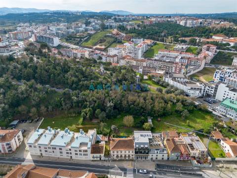 ANG1347 - Prédio para Venda em Leiria