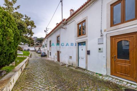 ANG1355 - Moradia T2 para Venda em Porto de Mós
