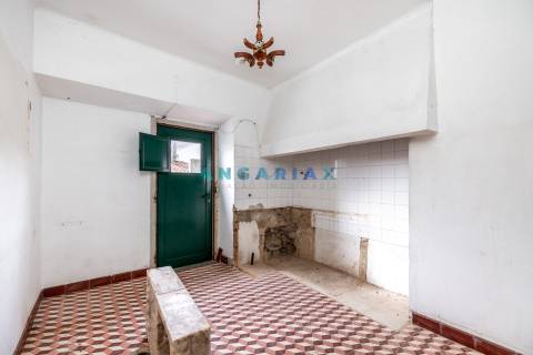 ANG1355 - Moradia T2 para Venda em Porto de Mós